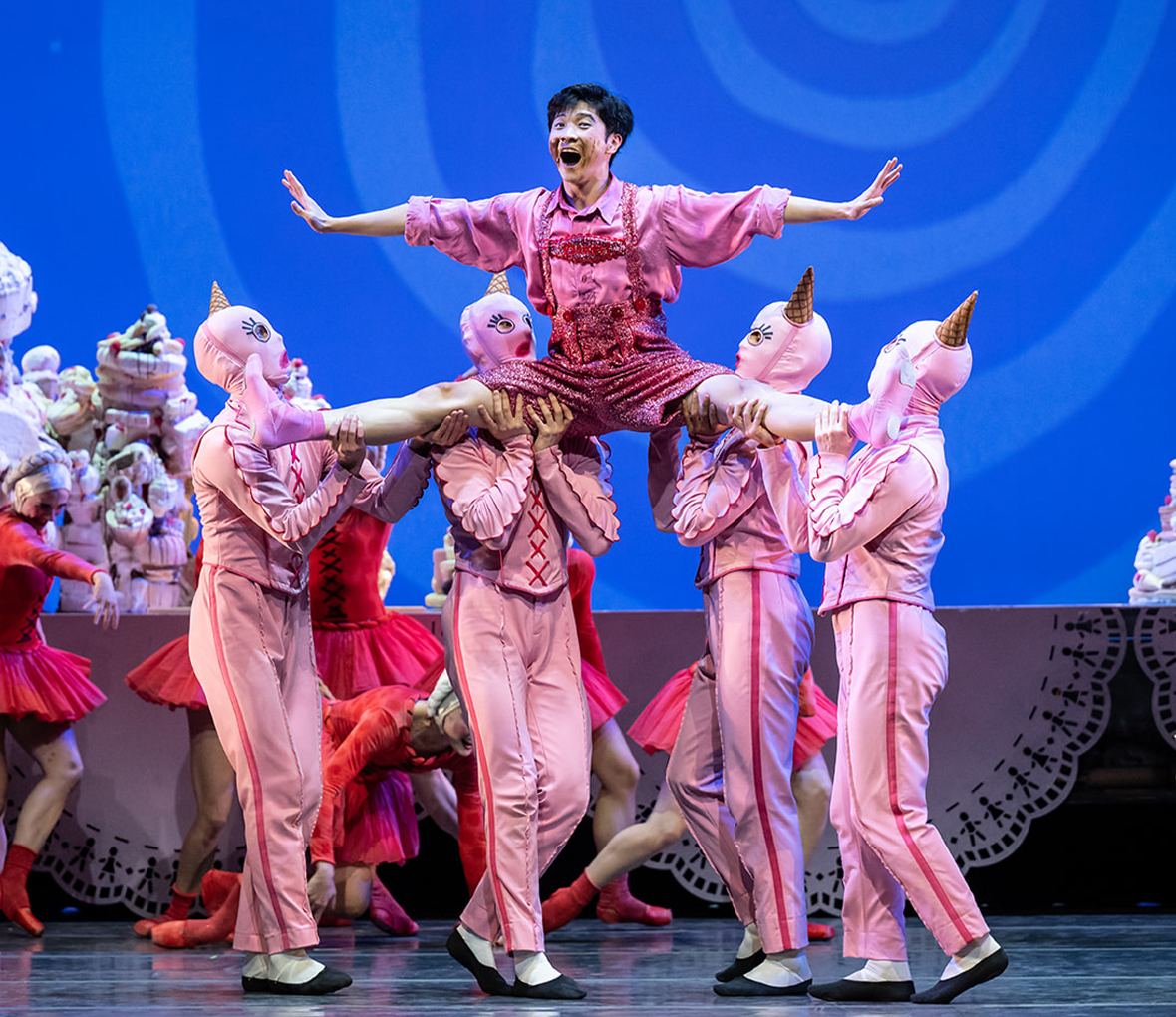 Hansel & Gretel On Tour - Royal Winnipeg Ballet